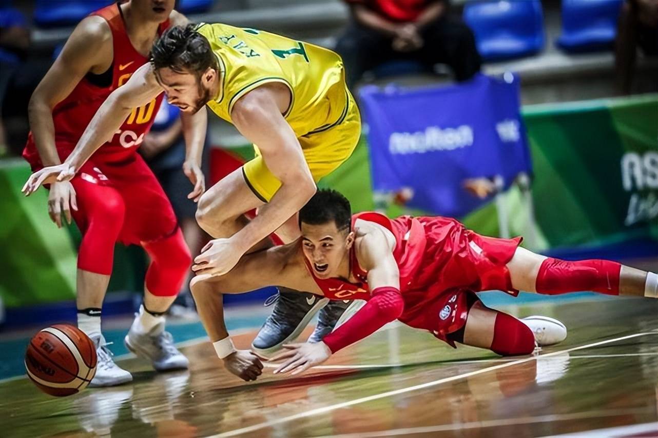 武汉盛帆黄鹤女篮主场三连比赛胜录像