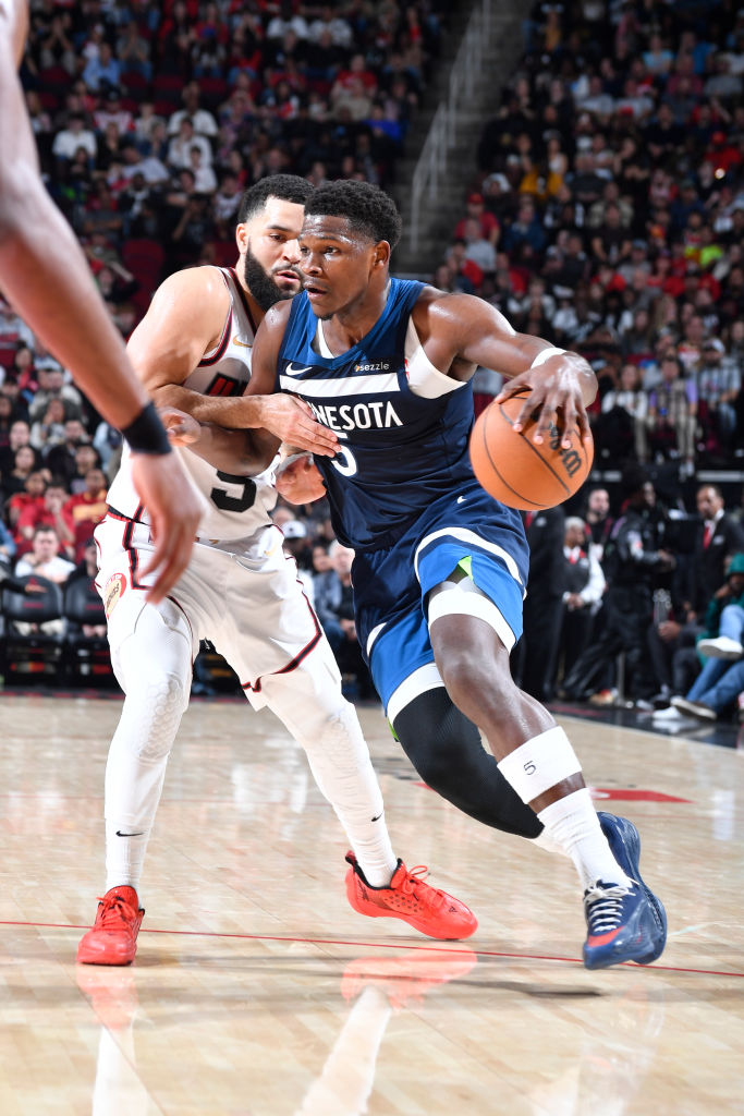 关于塔克-盖尔斯皮领衔表现，明尼苏达森林狼获胜的信息